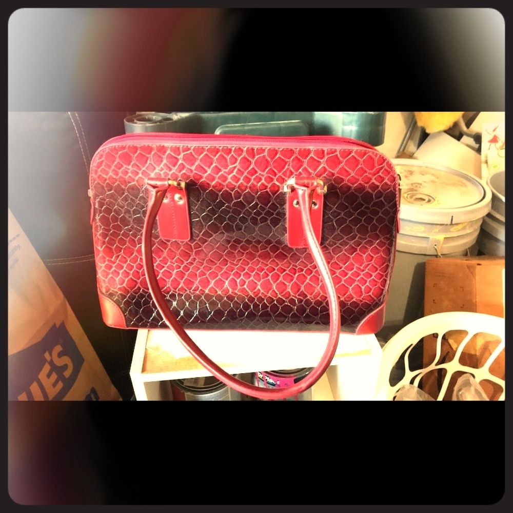 Red/black vinyl leather snake skin